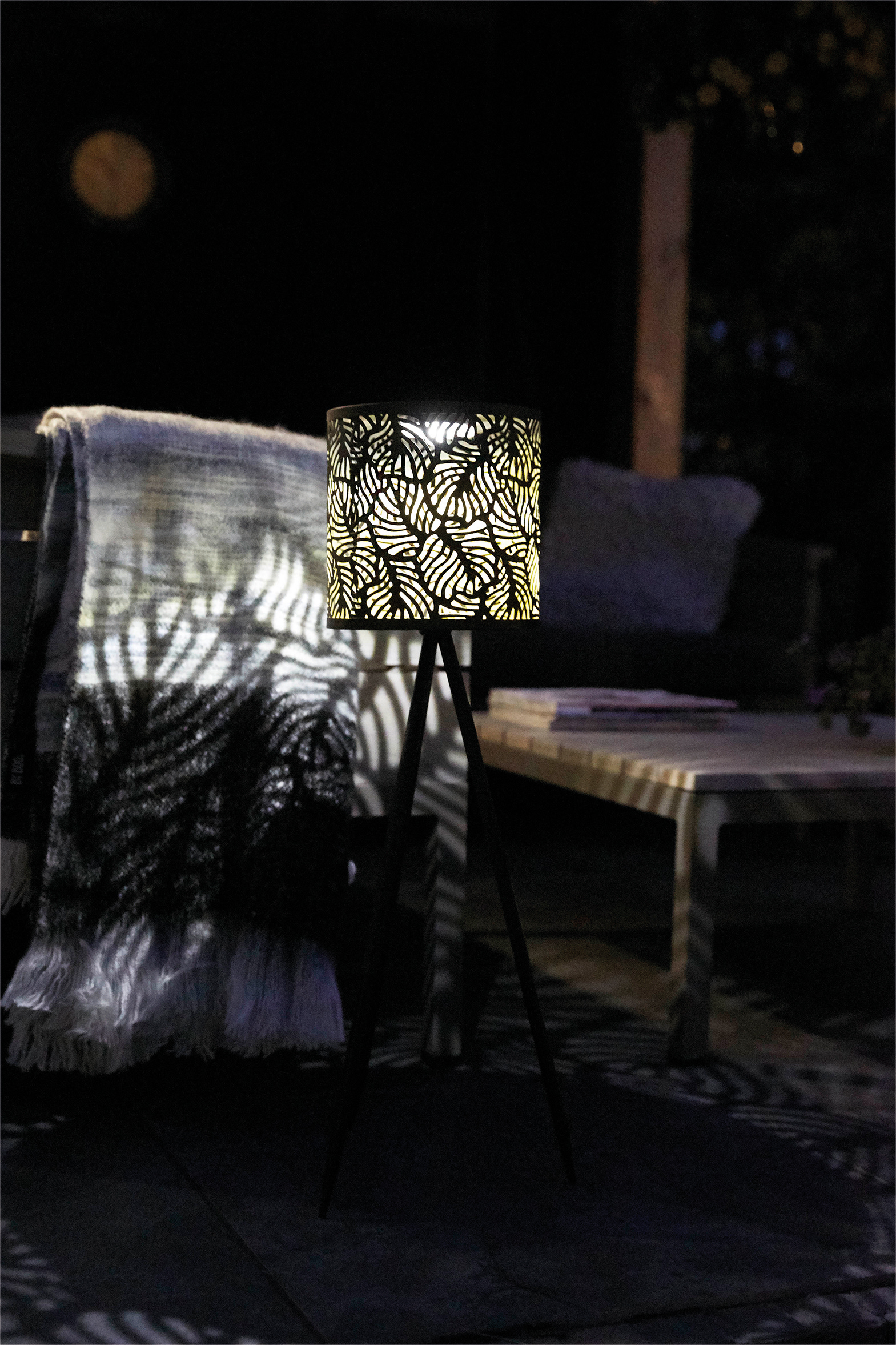 Solar Powered Tripod Light